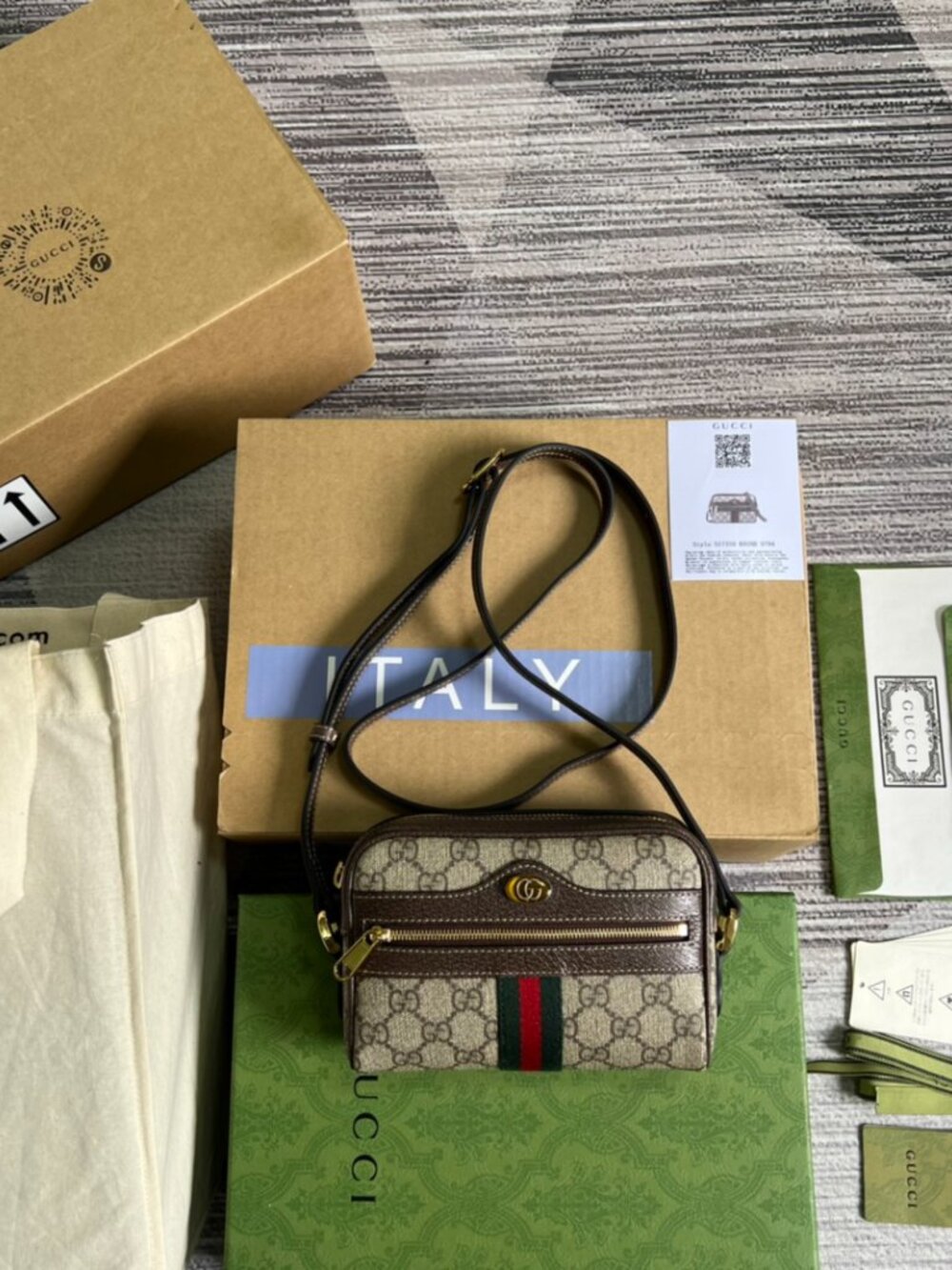 Gucci Ophidia GG Supreme Mini Shoulder Bag